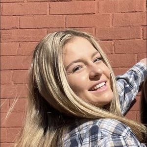 Meet your Posher, Zella